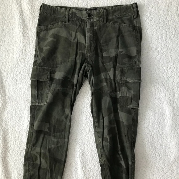 Abercrombie & Fitch Denim - Abercrombie and Fitch cargo camo jeans